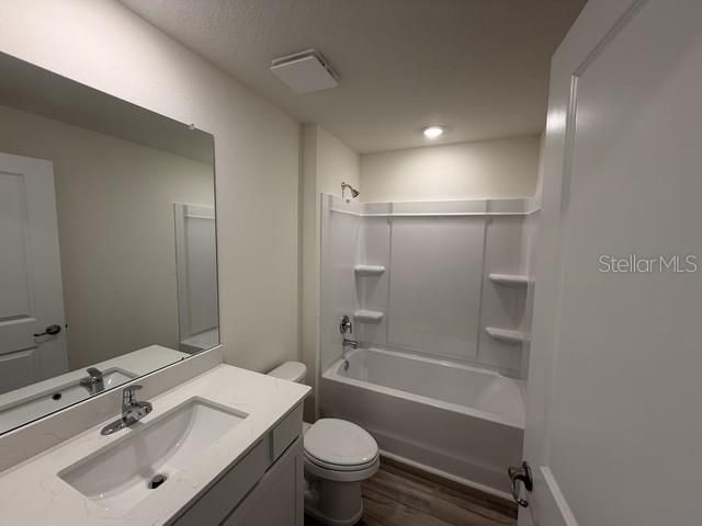 В аренду: $2,500 (5 спален, 3 ванн, 2077 Квадратных фут)