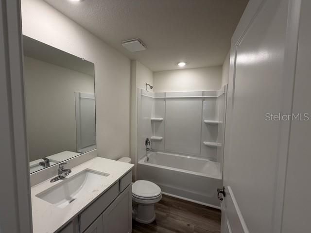 В аренду: $2,500 (5 спален, 3 ванн, 2077 Квадратных фут)