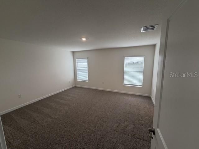 В аренду: $2,500 (5 спален, 3 ванн, 2077 Квадратных фут)