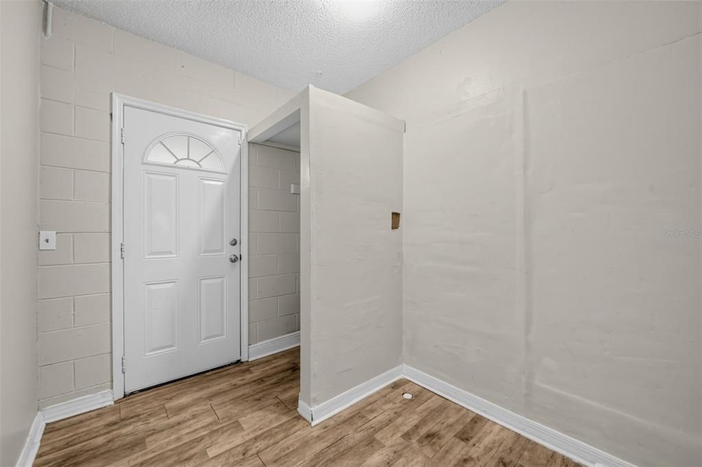 En Venta: $289,900 (3 camas, 2 baños, 1321 Pies cuadrados)