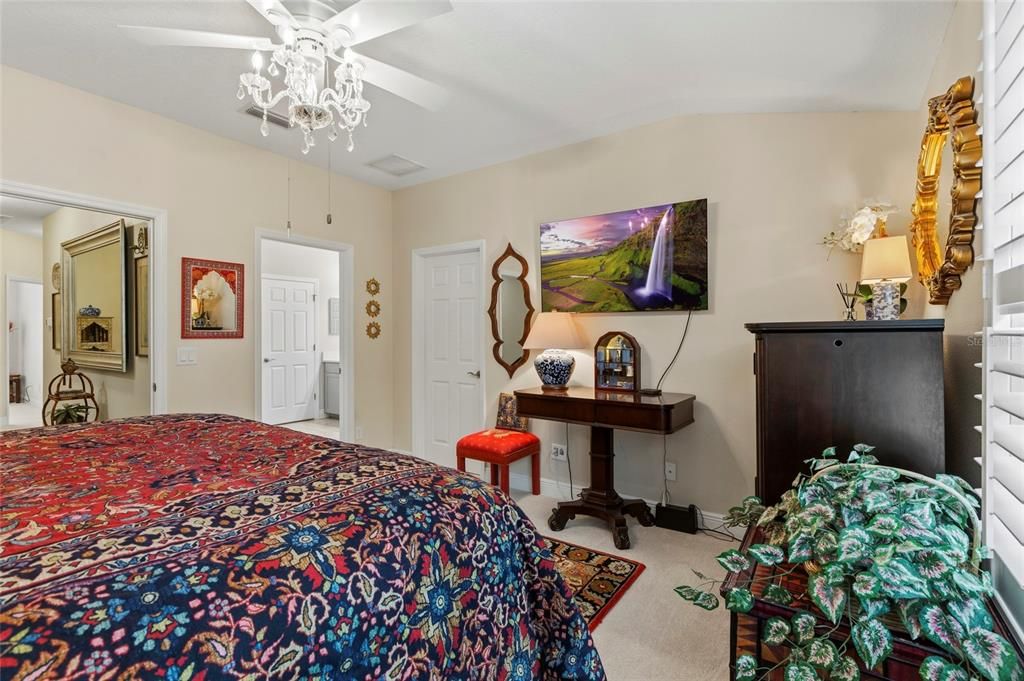 For Sale: $349,900 (3 beds, 2 baths, 1908 Square Feet)