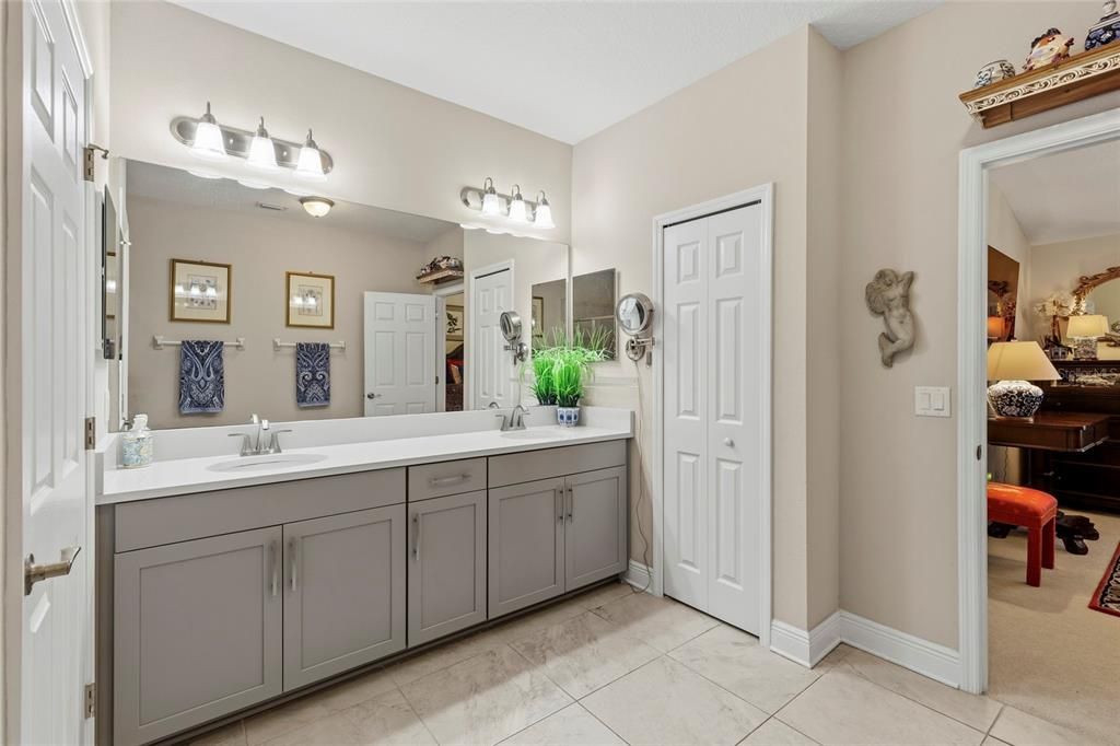 For Sale: $349,900 (3 beds, 2 baths, 1908 Square Feet)