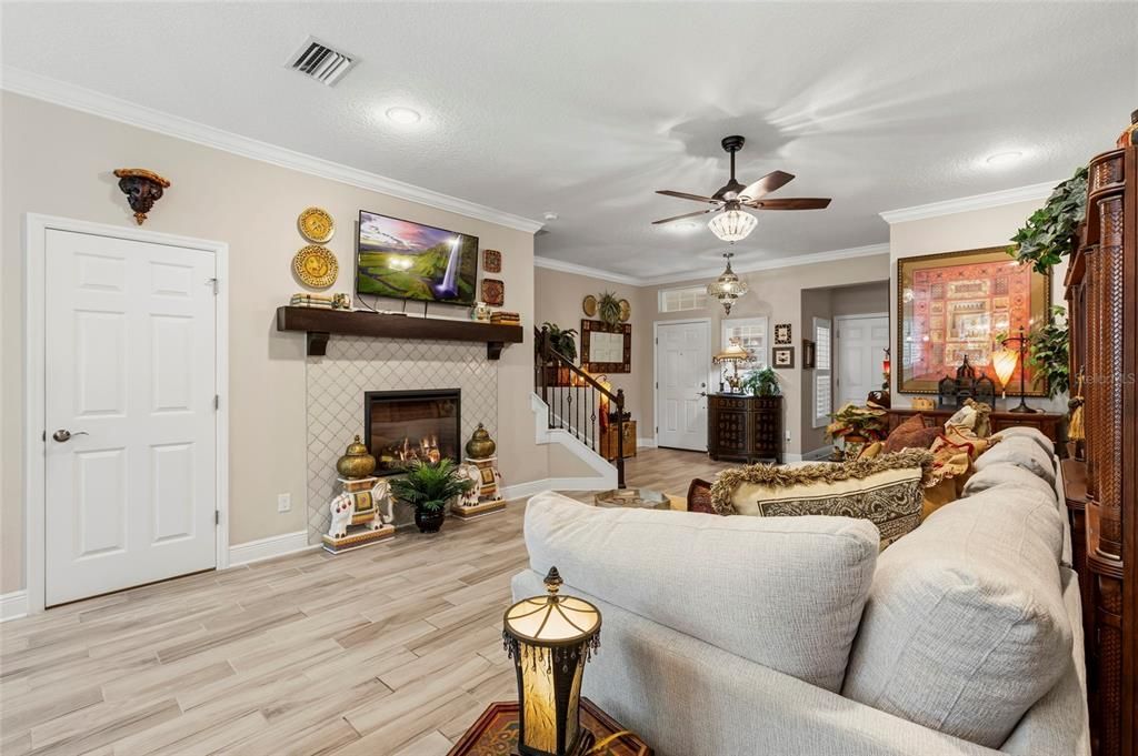 For Sale: $349,900 (3 beds, 2 baths, 1908 Square Feet)