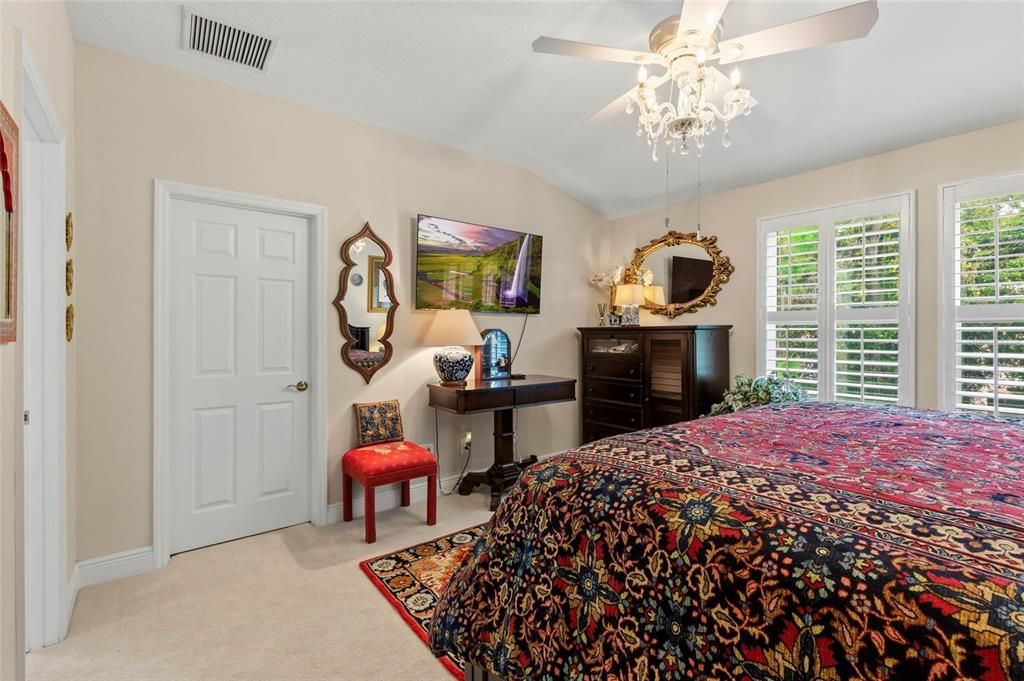 For Sale: $349,900 (3 beds, 2 baths, 1908 Square Feet)