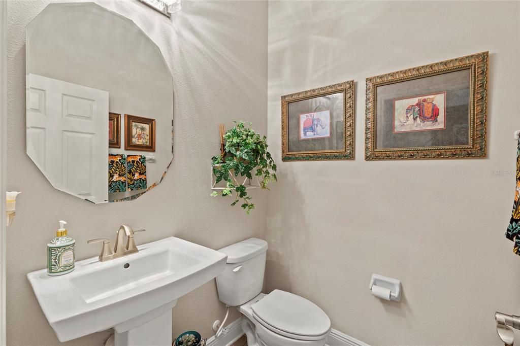 For Sale: $349,900 (3 beds, 2 baths, 1908 Square Feet)
