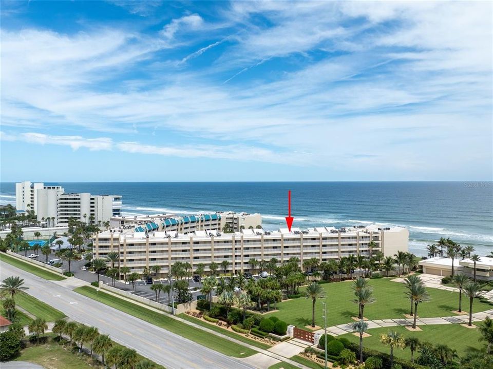 For Sale: $425,000 (1 beds, 2 baths, 928 Square Feet)