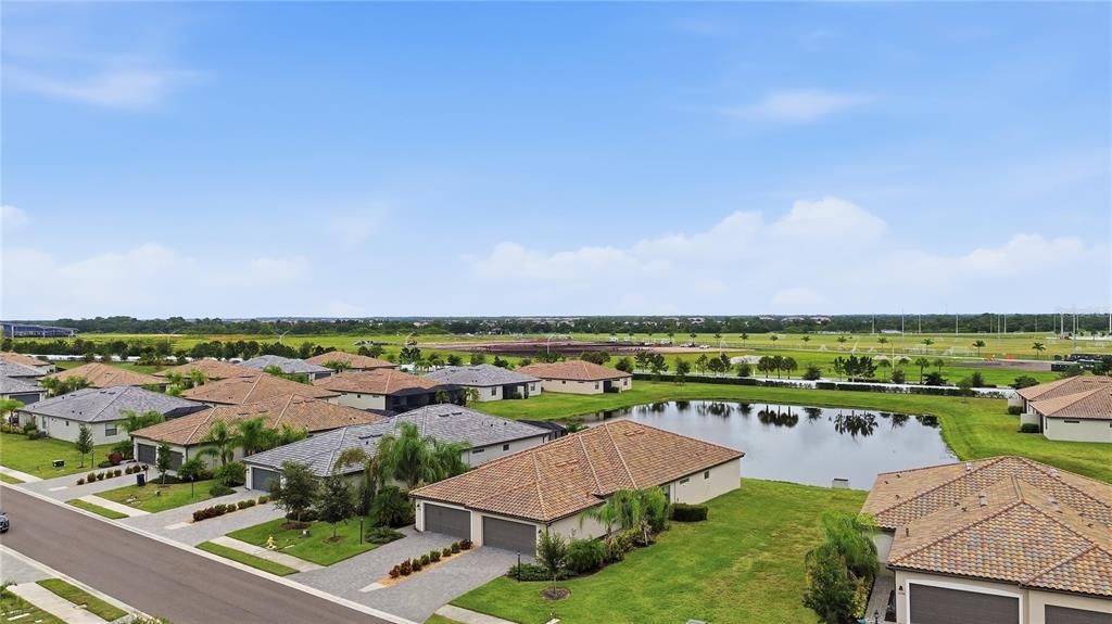 На продажу: $395,000 (2 спален, 2 ванн, 1557 Квадратных фут)