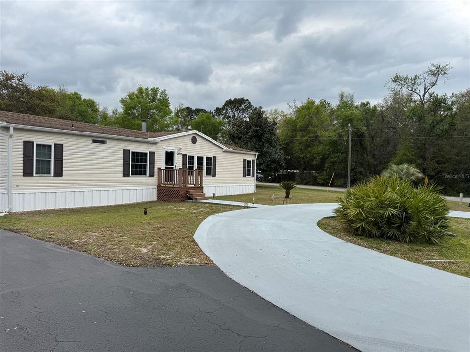For Sale: $249,500 (3 beds, 2 baths, 1950 Square Feet)