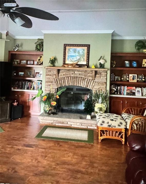 For Sale: $249,500 (3 beds, 2 baths, 1950 Square Feet)