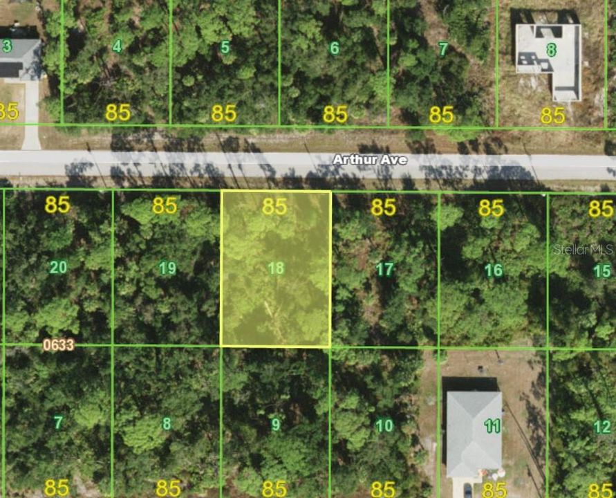 На продажу: $13,900 (0.24 acres)