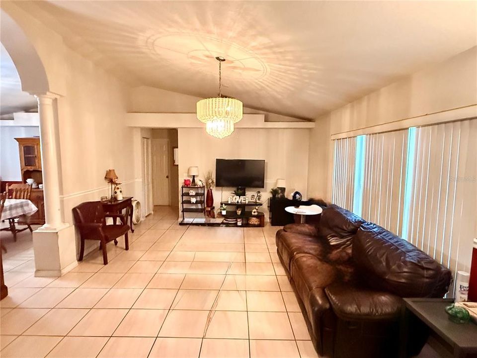 En Venta: $380,000 (3 camas, 2 baños, 1546 Pies cuadrados)