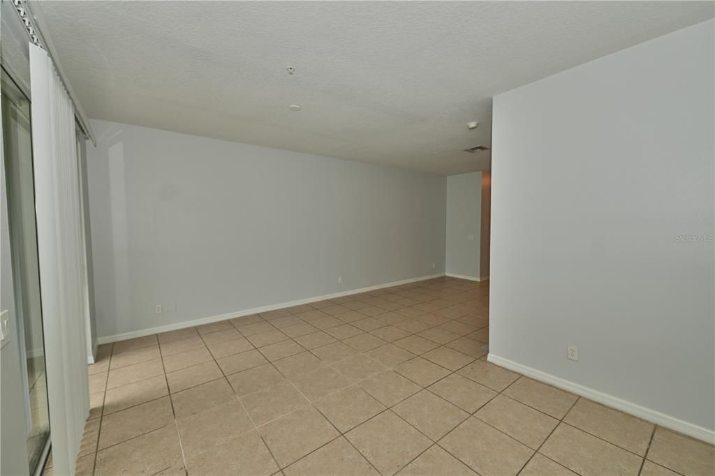 En Venta: $280,000 (3 camas, 2 baños, 1635 Pies cuadrados)
