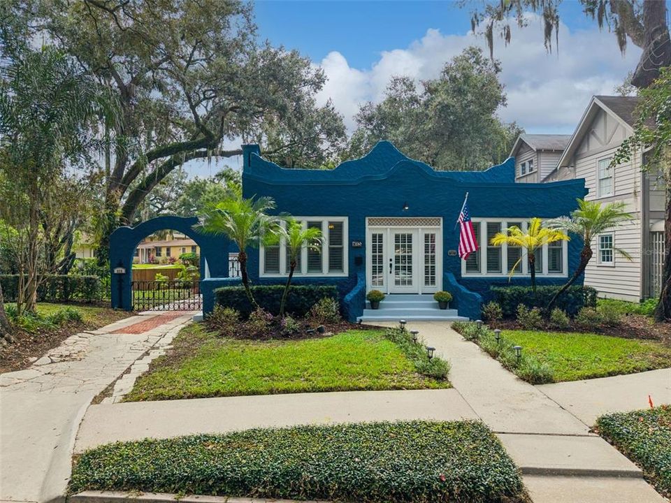 For Sale: $625,000 (2 beds, 2 baths, 1904 Square Feet)