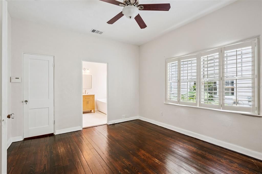 For Sale: $625,000 (2 beds, 2 baths, 1904 Square Feet)