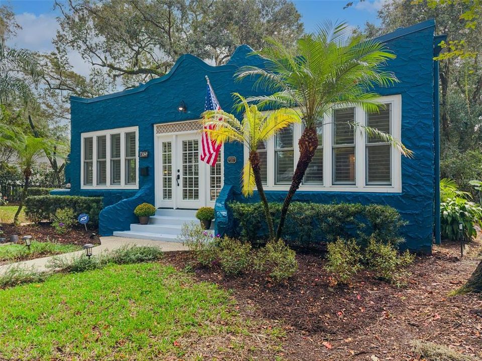 For Sale: $625,000 (2 beds, 2 baths, 1904 Square Feet)