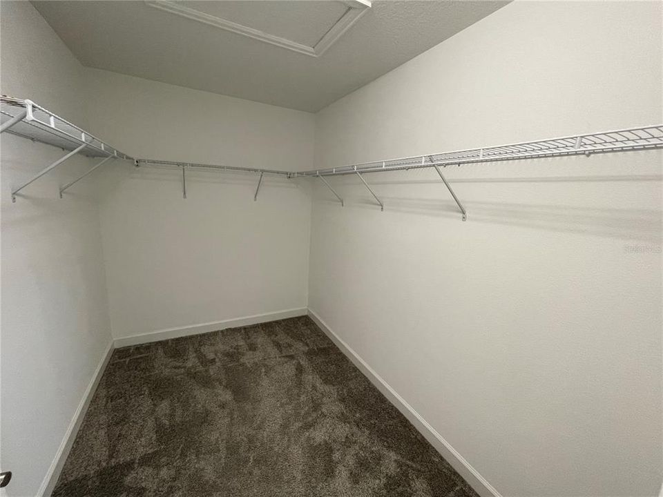 For Rent: $2,700 (3 beds, 2 baths, 1717 Square Feet)