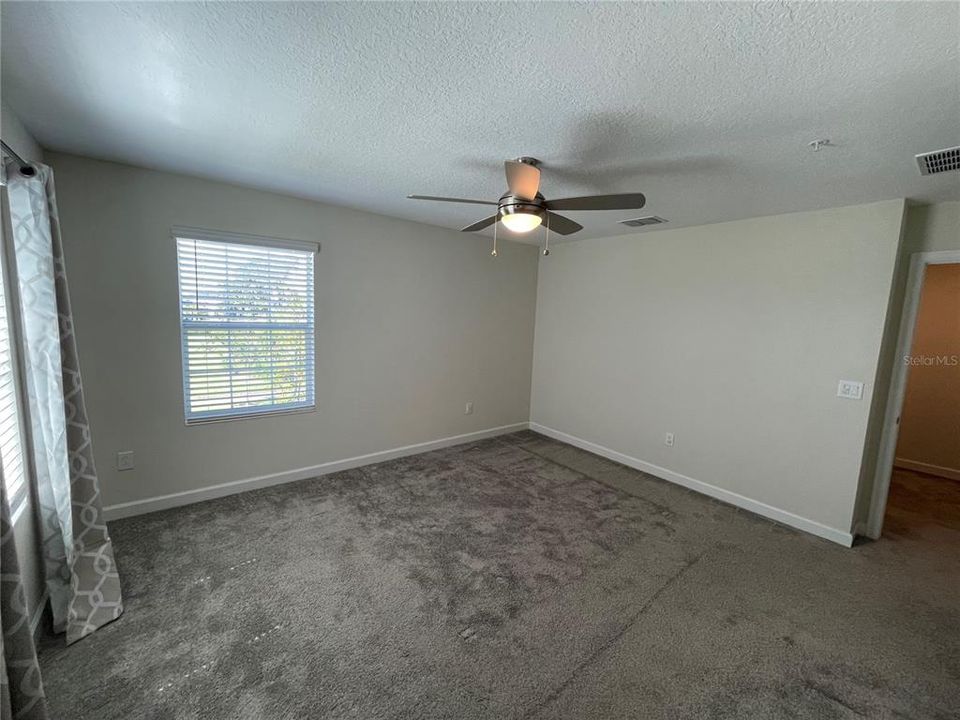 For Rent: $2,700 (3 beds, 2 baths, 1717 Square Feet)