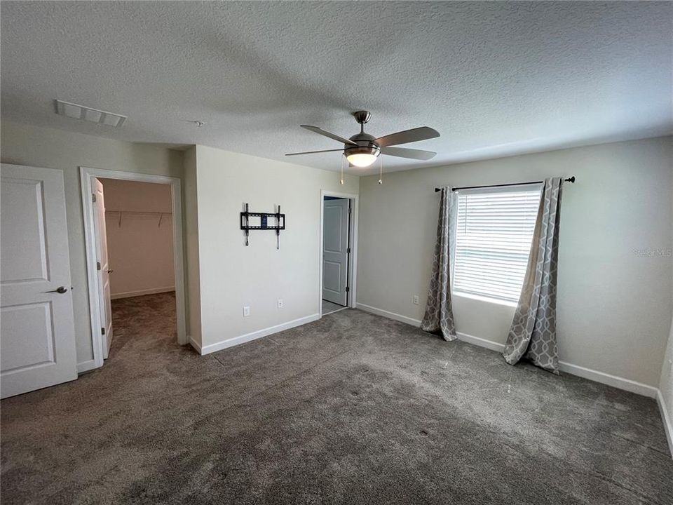 For Rent: $2,700 (3 beds, 2 baths, 1717 Square Feet)