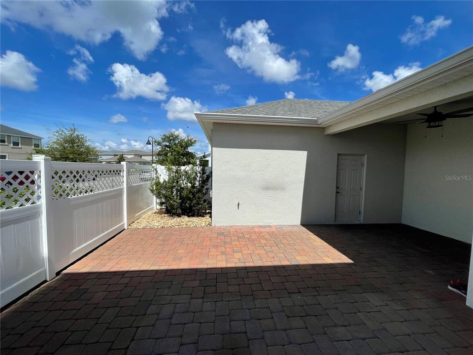 For Rent: $2,700 (3 beds, 2 baths, 1717 Square Feet)
