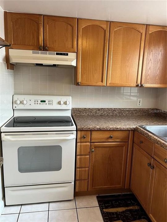 В аренду: $1,350 (1 спален, 1 ванн, 680 Квадратных фут)