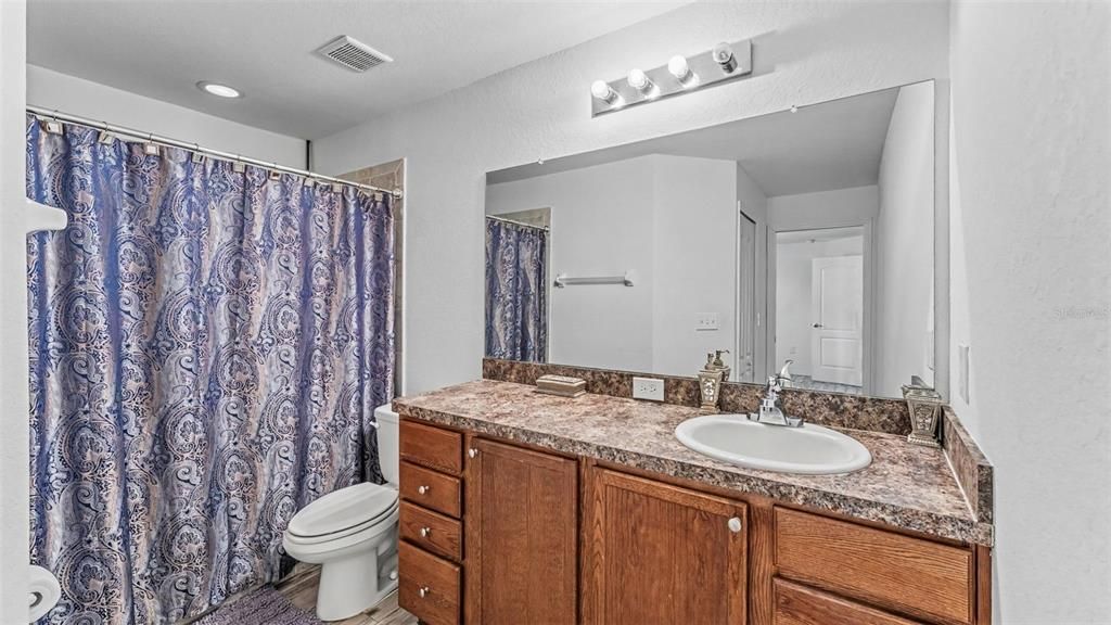 На продажу: $359,999 (3 спален, 2 ванн, 1688 Квадратных фут)