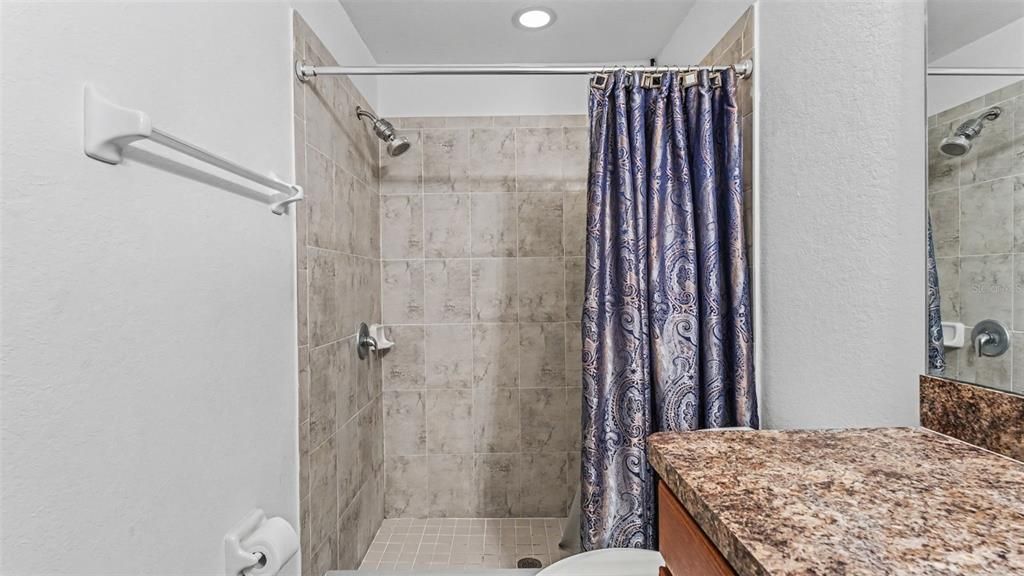 На продажу: $359,999 (3 спален, 2 ванн, 1688 Квадратных фут)