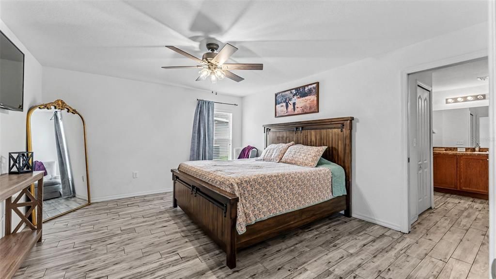 На продажу: $359,999 (3 спален, 2 ванн, 1688 Квадратных фут)