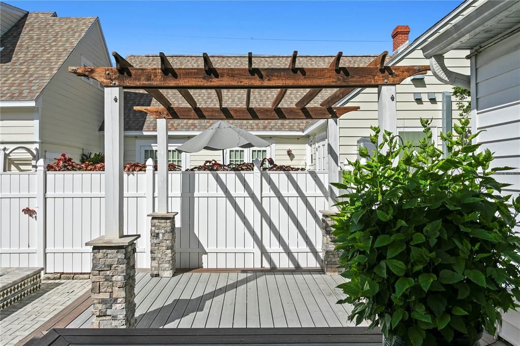 En Venta: $1,700,000 (5 camas, 3 baños, 3073 Pies cuadrados)