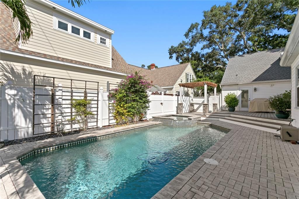 En Venta: $1,700,000 (5 camas, 3 baños, 3073 Pies cuadrados)