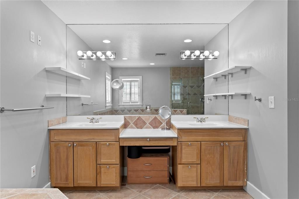 En Venta: $1,700,000 (5 camas, 3 baños, 3073 Pies cuadrados)