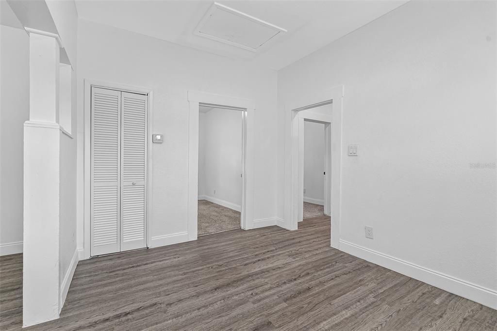 На продажу: $399,999 (4 спален, 0 ванн, 1536 Квадратных фут)