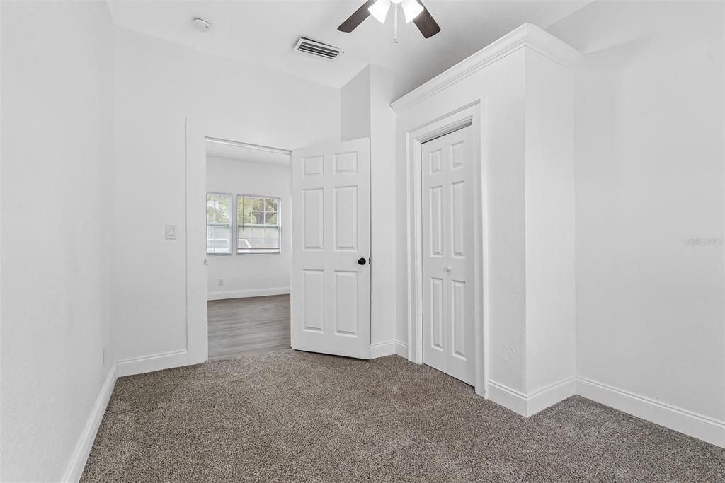 На продажу: $399,999 (4 спален, 0 ванн, 1536 Квадратных фут)