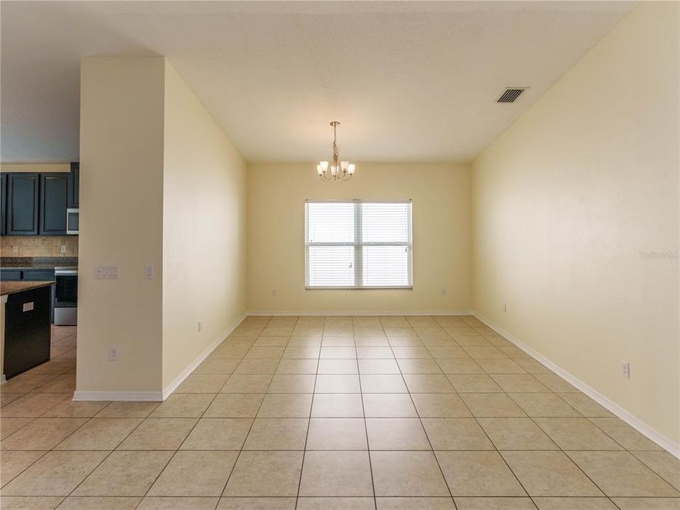 For Rent: $2,300 (4 beds, 2 baths, 2082 Square Feet)