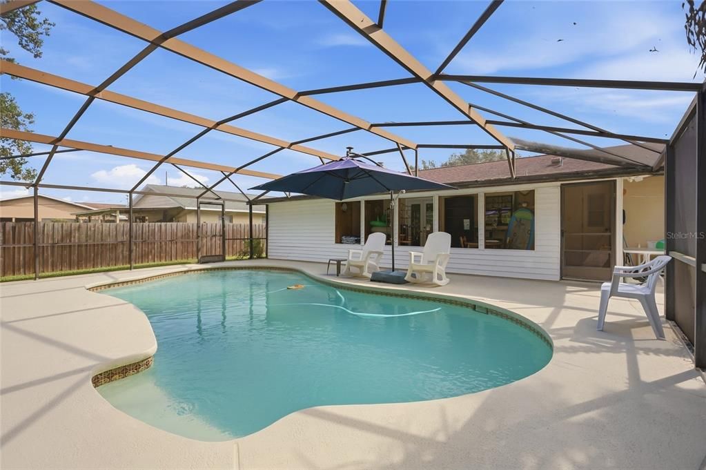For Sale: $325,000 (3 beds, 1 baths, 1368 Square Feet)