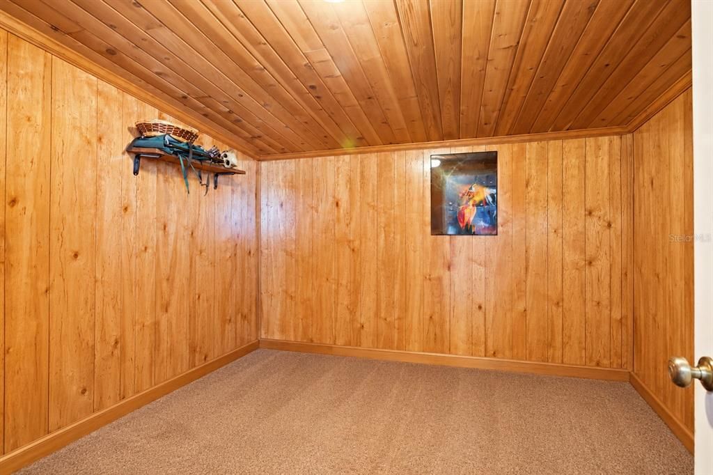 For Sale: $325,000 (3 beds, 1 baths, 1368 Square Feet)