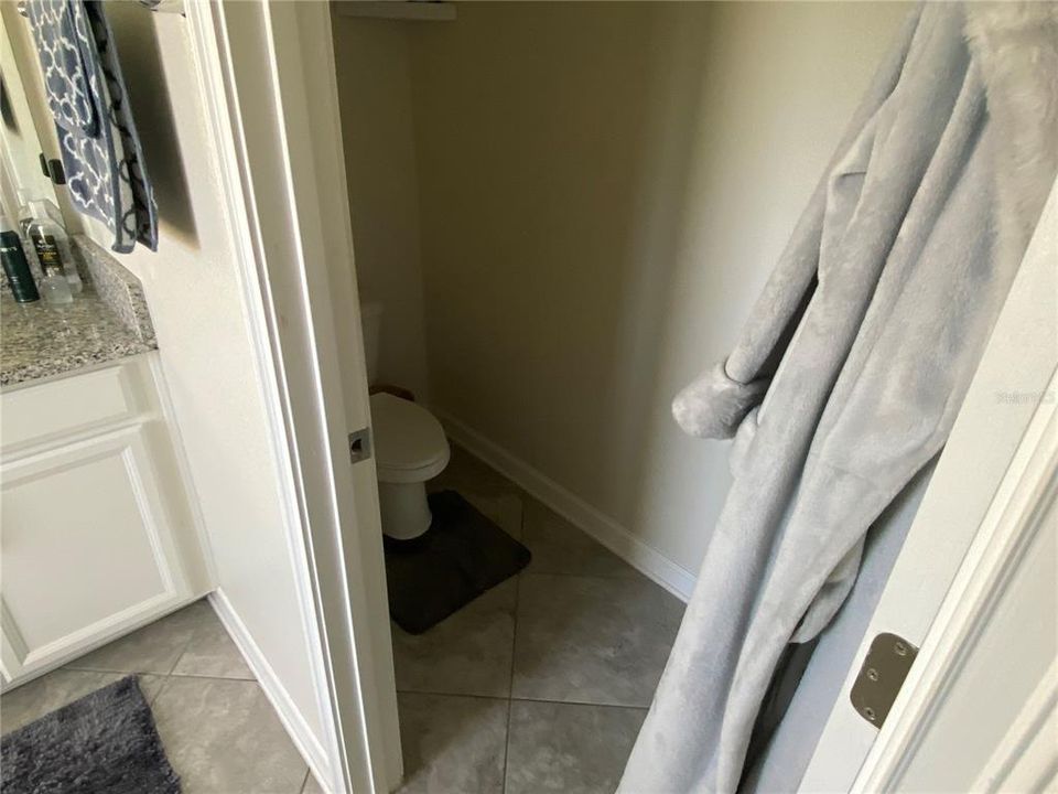 En Renta: $2,500 (4 camas, 3 baños, 2208 Pies cuadrados)