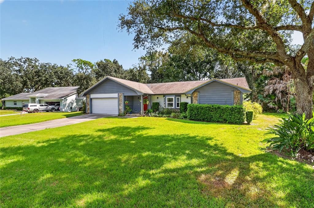For Sale: $379,900 (3 beds, 2 baths, 2350 Square Feet)