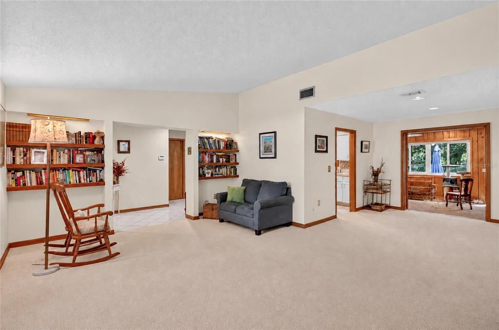 For Sale: $379,900 (3 beds, 2 baths, 2350 Square Feet)