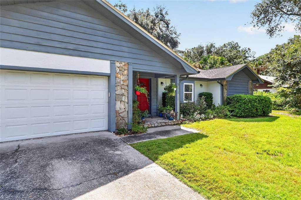 For Sale: $379,900 (3 beds, 2 baths, 2350 Square Feet)