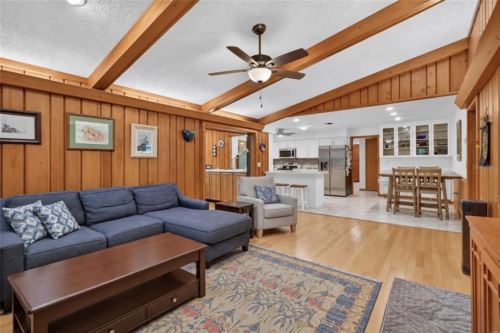 For Sale: $379,900 (3 beds, 2 baths, 2350 Square Feet)