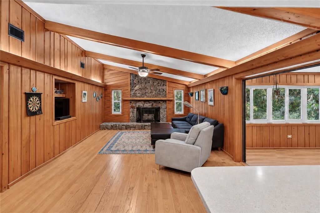 For Sale: $379,900 (3 beds, 2 baths, 2350 Square Feet)
