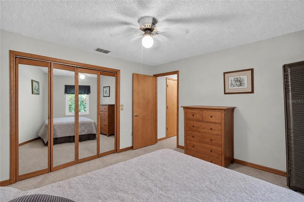 For Sale: $379,900 (3 beds, 2 baths, 2350 Square Feet)