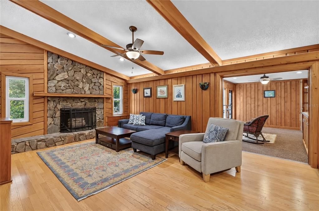 For Sale: $379,900 (3 beds, 2 baths, 2350 Square Feet)