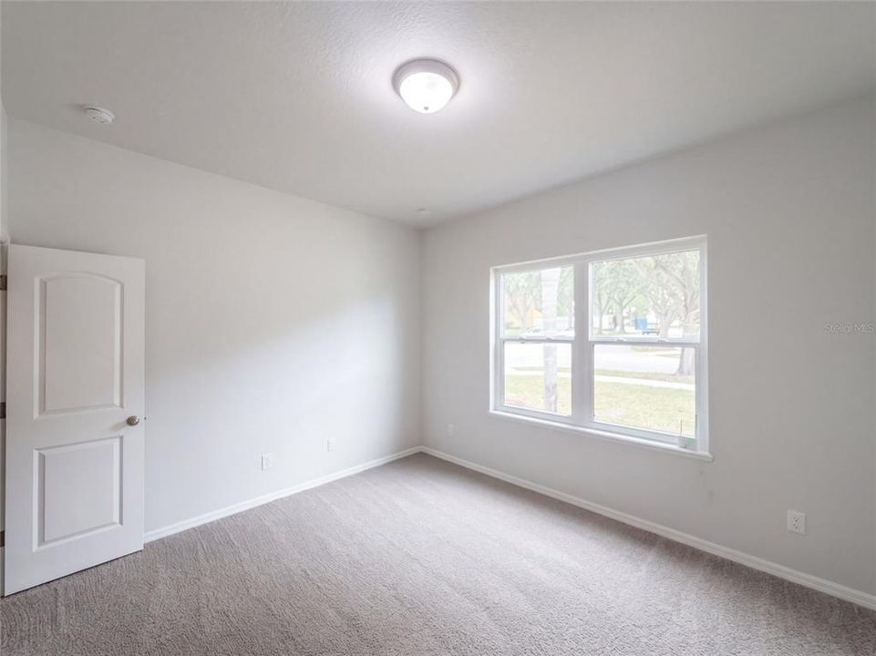 На продажу: $297,000 (4 спален, 2 ванн, 1875 Квадратных фут)