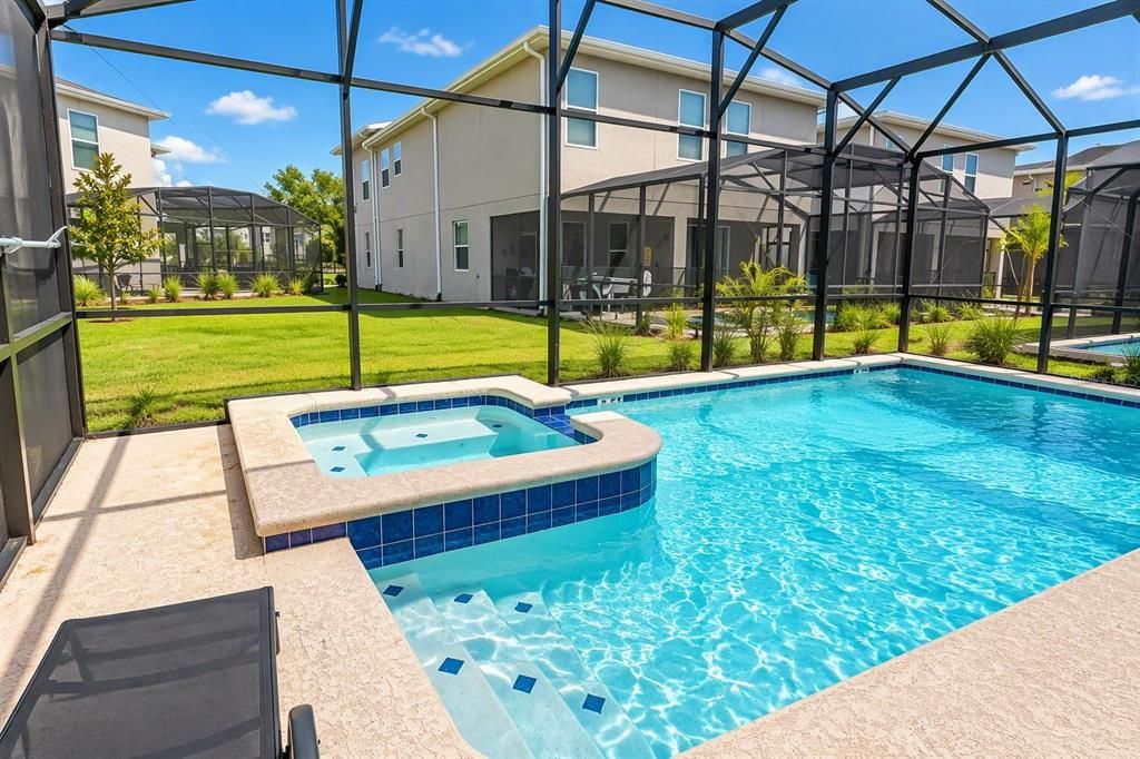 For Sale: $580,000 (6 beds, 5 baths, 3275 Square Feet)