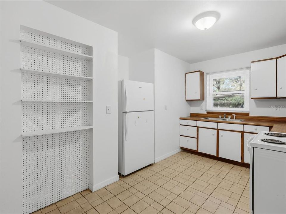 En Venta: $199,900 (2 camas, 2 baños, 1351 Pies cuadrados)
