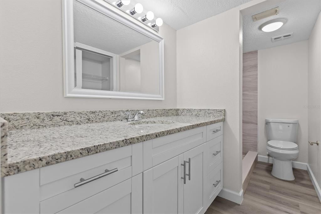 En Venta: $250,000 (2 camas, 2 baños, 1020 Pies cuadrados)