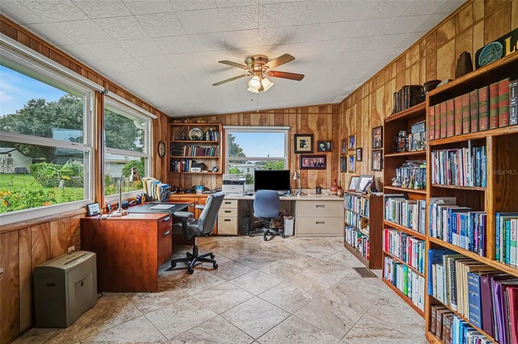 For Sale: $300,000 (2 beds, 2 baths, 2028 Square Feet)