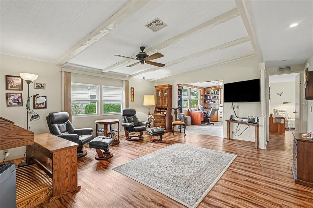 For Sale: $300,000 (2 beds, 2 baths, 2028 Square Feet)