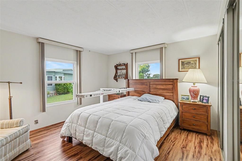 For Sale: $300,000 (2 beds, 2 baths, 2028 Square Feet)